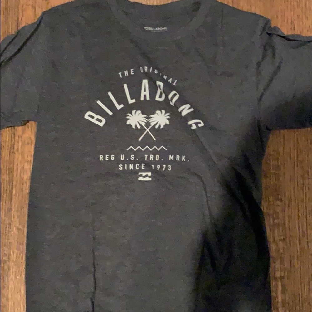 Billabong surf t-shirt size small